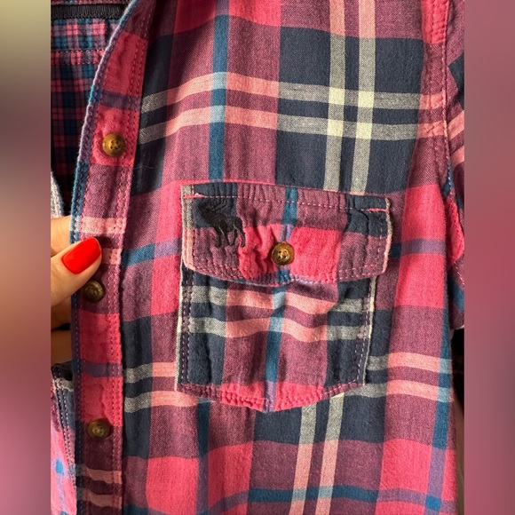 Abercrombie & Fitch Plaid Pink and different shades of blue Size Large - Picture 6 of 9